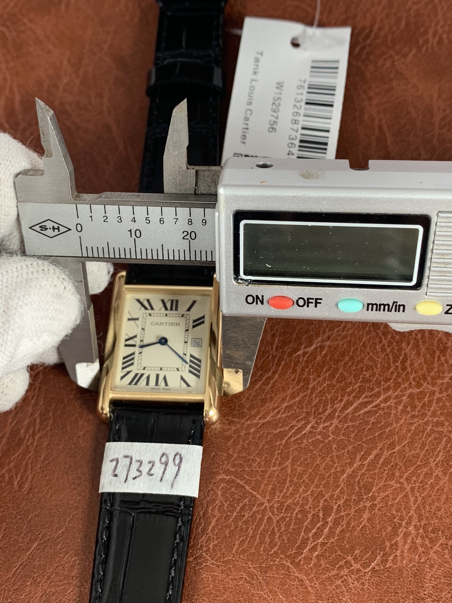 Cartier Tank Louis W1529756 Gold - gallery