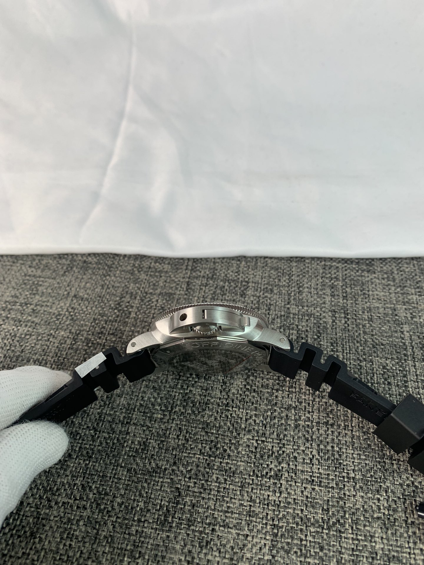 Panerai Luminor Submersible 3 Days Automatic Acciaio 42mm PAM00683 - gallery