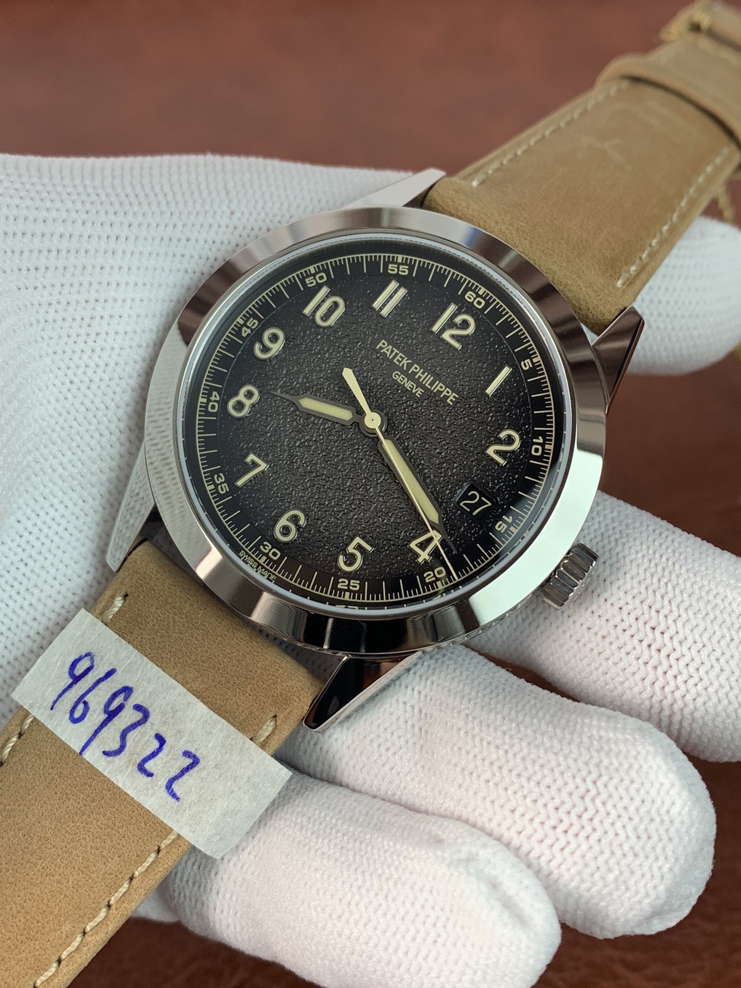 Patek Philippe Calatrava 40mm 5226G-001 V.2 - gallery