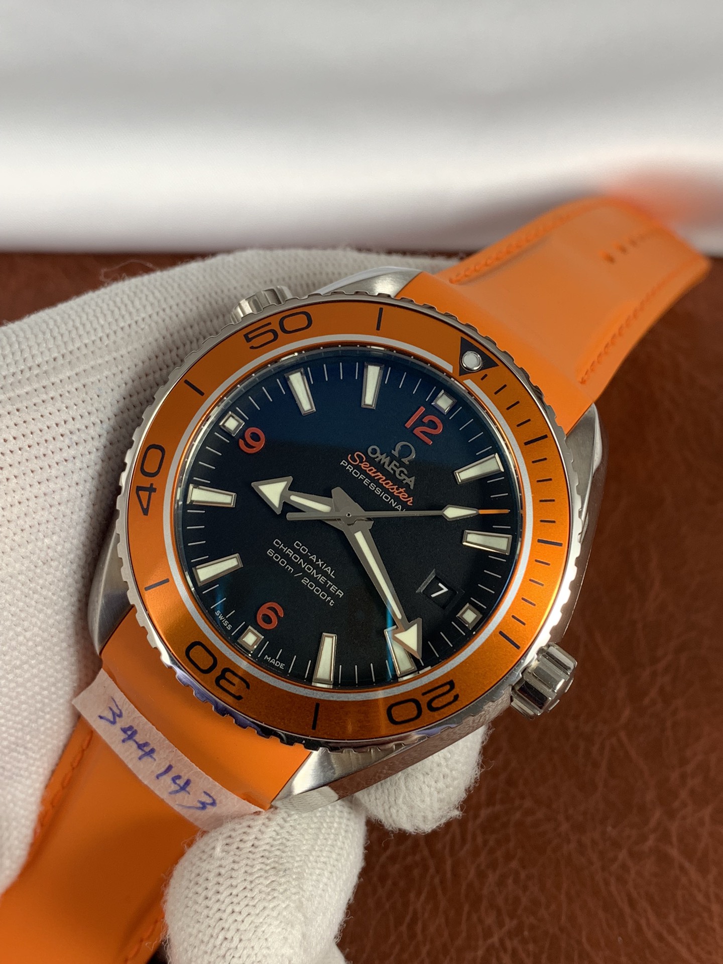 Omega Seamaster Planet Ocean 232.32.46.21.01.001 - gallery