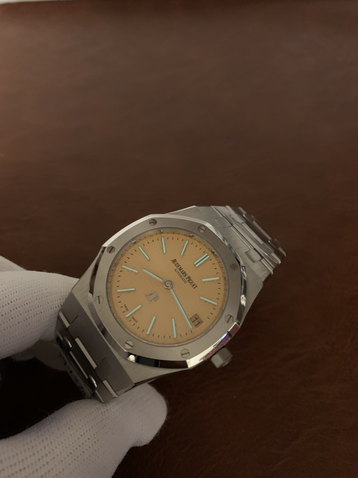 Audemars Piguet Royal Oak Jumbo Extra-thin 15202BC.OO.1240BC.01 - gallery
